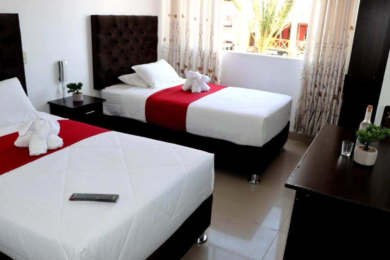 Hotel Lucero Paracas Exterior photo